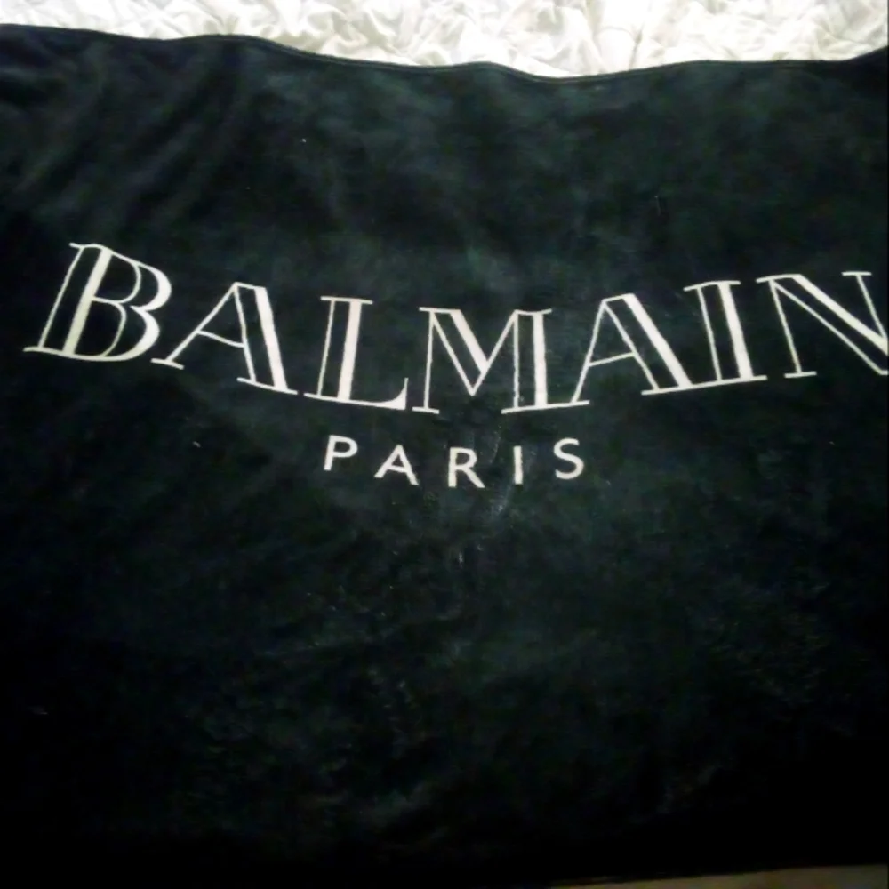Luxury logo blanket